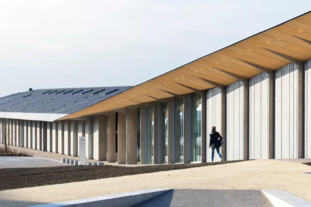 同一屋簷下 / 隈研吾建築都市設計