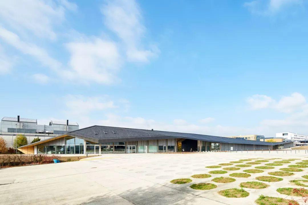 同一屋簷下 / 隈研吾建築都市設計