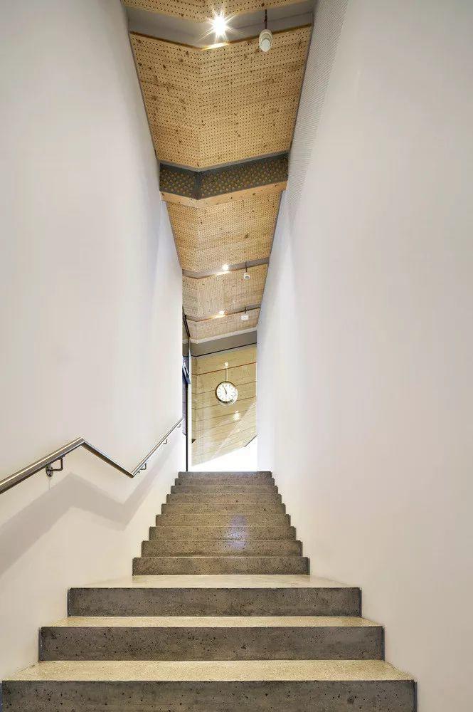 同一屋簷下 / 隈研吾建築都市設計