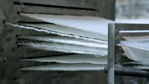 BIG 與 Fiberline 合作的蛇形藝廊