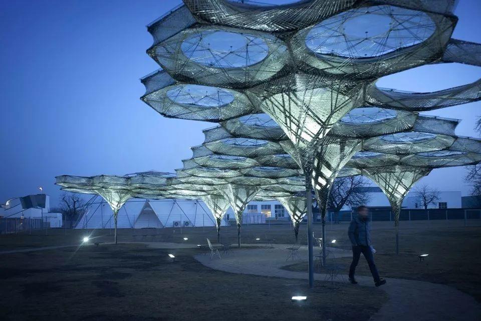 BIG 與 Fiberline 合作的蛇形藝廊 德國Vitra設計博物館「鞘翅絲館(Elytra Filament Pavilion)」將2017年舉辦的「Hello, Robot. Design between Human and Machine」展覽推向高潮