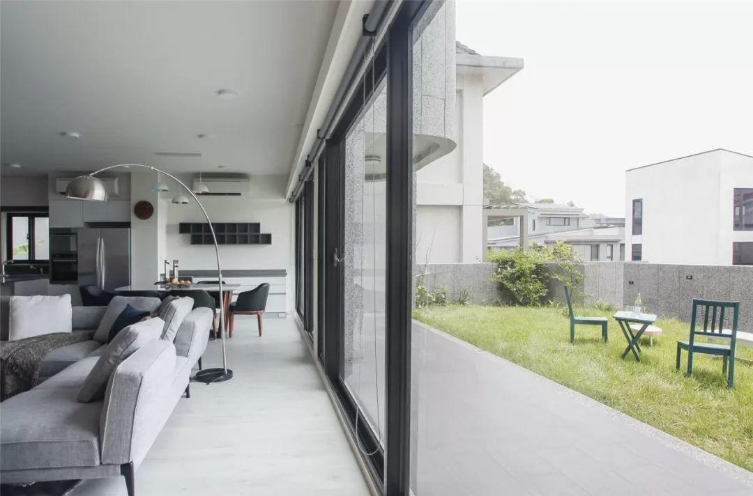 露台，光合之家╱行一建築•彭文苑建築師事務所 