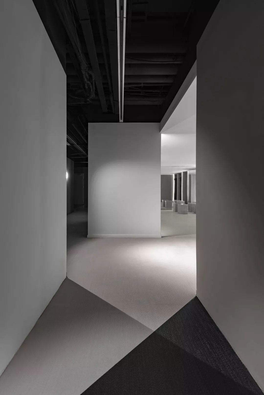 More Design Office / 木君建築設計：間離劇