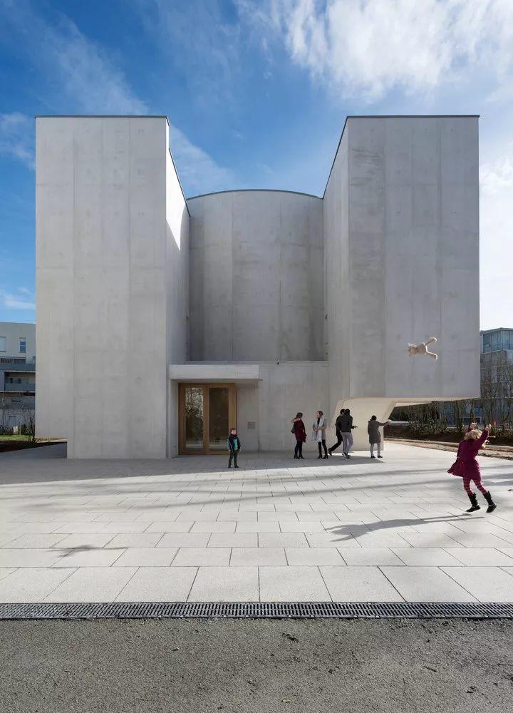 Alvaro Siza - New Church of Saint-Jacques de la Lande 