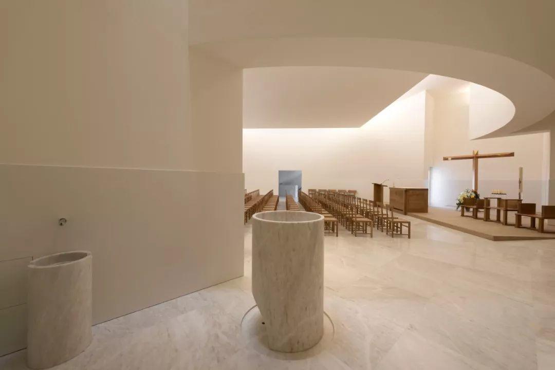 Alvaro Siza - New Church of Saint-Jacques de la Lande 