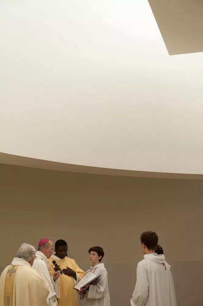 Alvaro Siza - New Church of Saint-Jacques de la Lande 