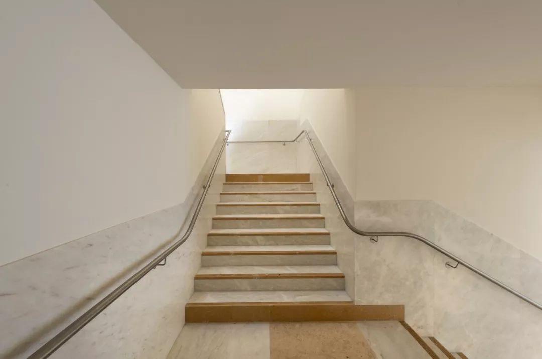 Alvaro Siza - New Church of Saint-Jacques de la Lande 