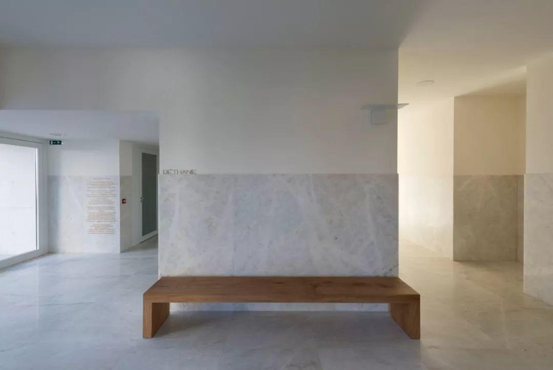 Alvaro Siza - New Church of Saint-Jacques de la Lande 