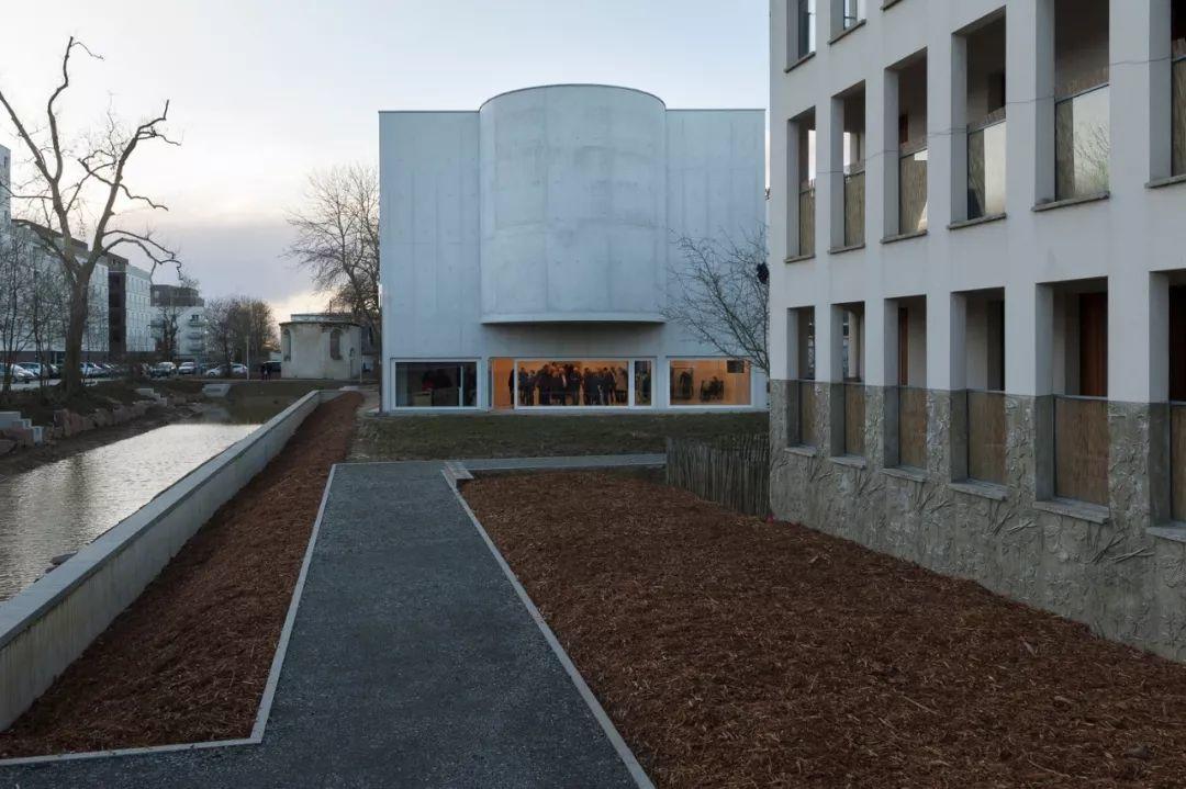 Alvaro Siza - New Church of Saint-Jacques de la Lande 