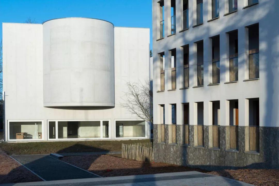Alvaro Siza - New Church of Saint-Jacques de la Lande 