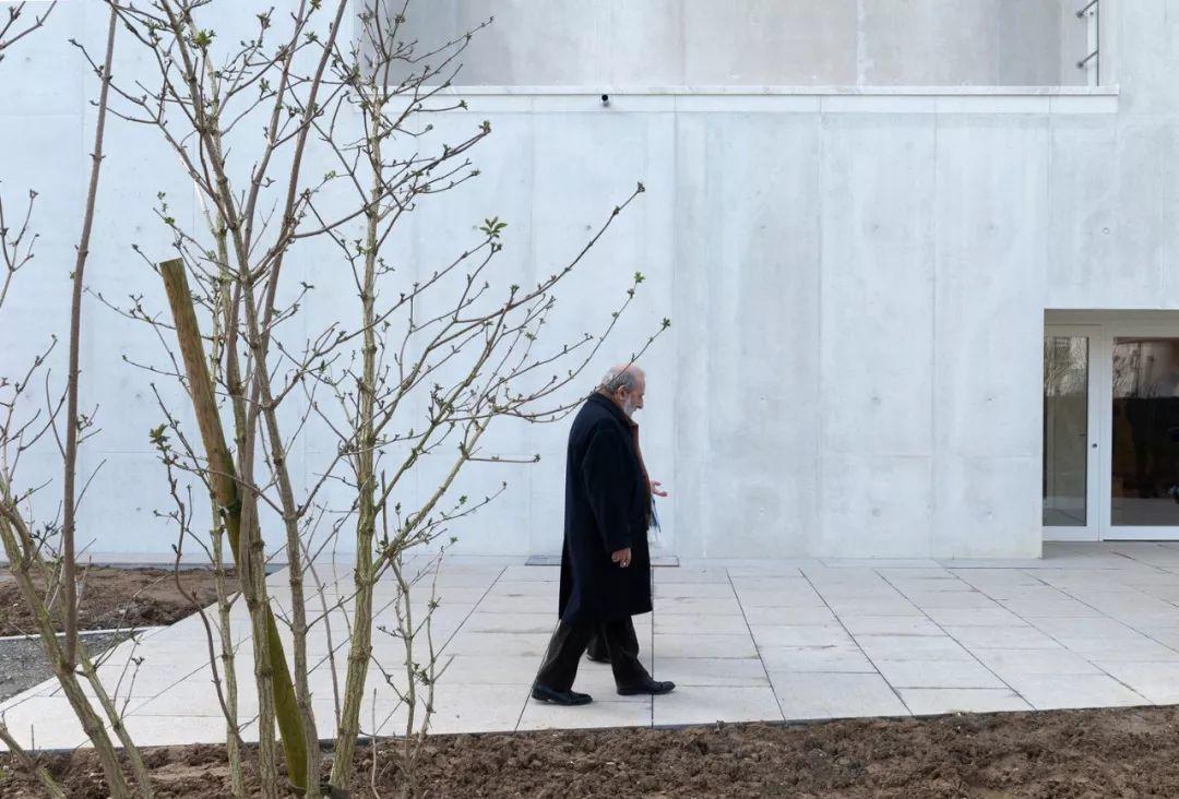 Alvaro Siza - New Church of Saint-Jacques de la Lande 