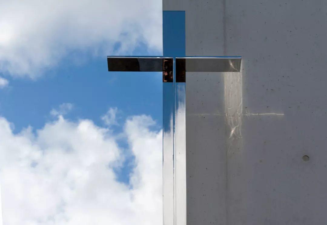 Alvaro Siza - New Church of Saint-Jacques de la Lande 