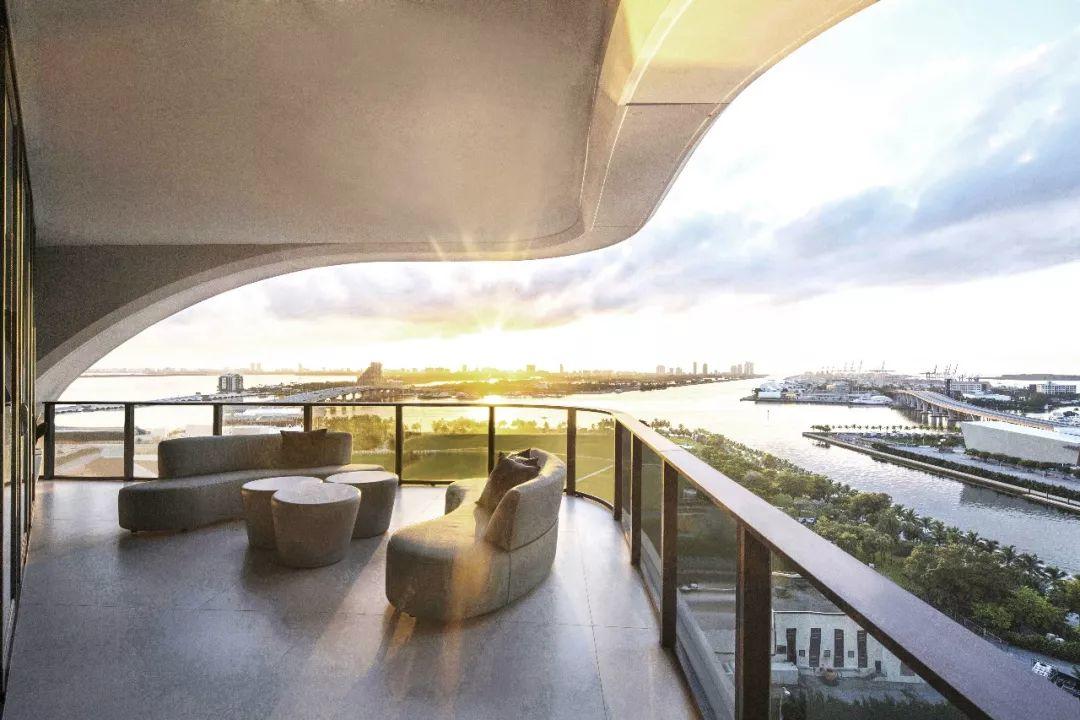 One Thousand Museum邁阿密豪華住宅,Zaha Hadid 生前設計的最後一棟住宅大樓終於封頂 One Thousand Museum邁阿密豪華住宅,Zaha Hadid 生前設計的最後一棟住宅大樓終於封頂