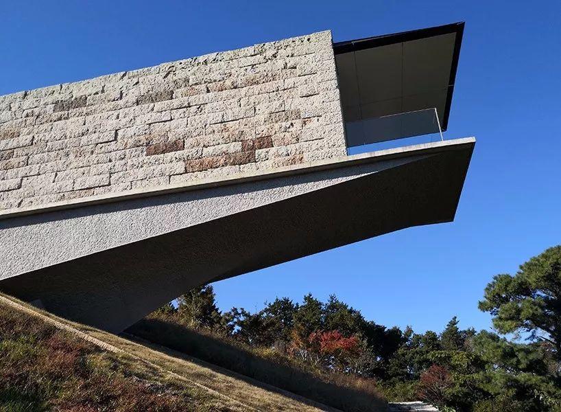 攝影大師杉本博司竟然在海邊建了一座天文台！