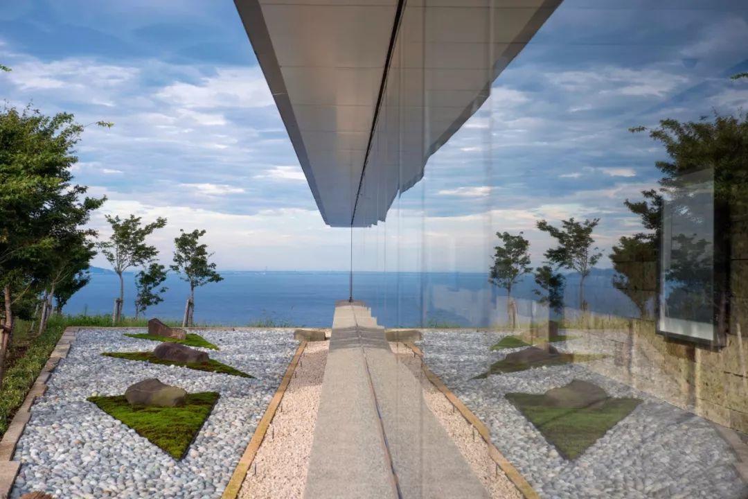 攝影大師杉本博司竟然在海邊建了一座天文台！