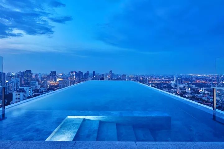 swimming pool 露天無邊際游泳池 NO.1137 Pillars Suites Bangkok 曼谷137柱套房酒店