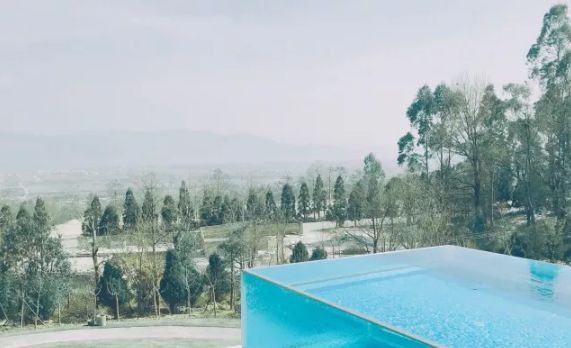 酒店露天游泳池 outdoor swimming pool hotel 大理海納爾‧雲墅度假酒店