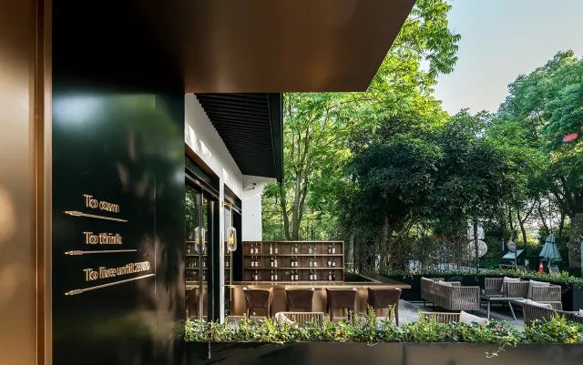 全球首家區塊鏈酒吧——2100Club 全球首家區塊鏈酒吧——2100Club