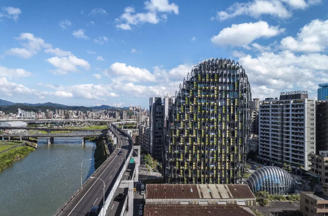 Aedas 新作『台北砳建築』，在『鵝卵石』體量中實現綠色節能辦公