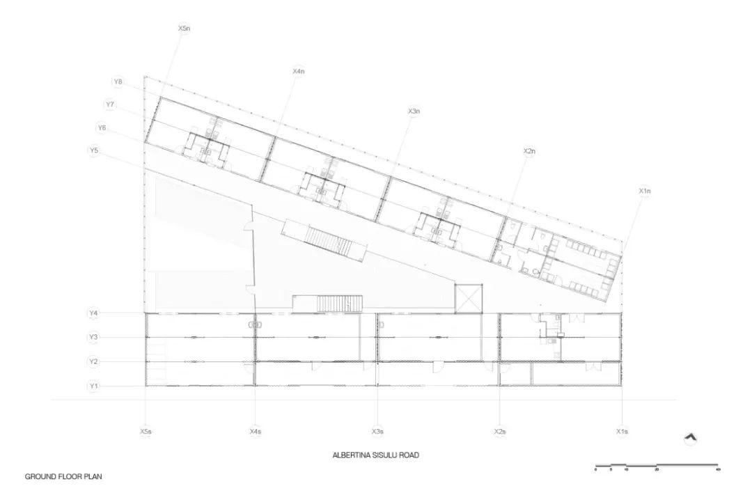Drivelines Studios 地面層平面圖 南非約翰尼斯堡貨櫃集合住宅 Johannesburg container housing Drivelines Studio／LOT-EK ARCHITECTURE & DESIGN