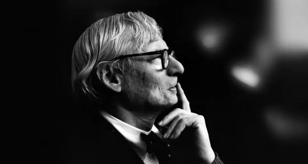 路易斯‧康 （Louis Kahn）被譽為建築界的詩哲