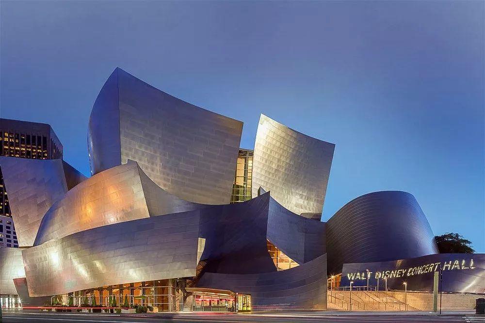 建築大師Frank Gehry的90歲，「我會開飛機了」