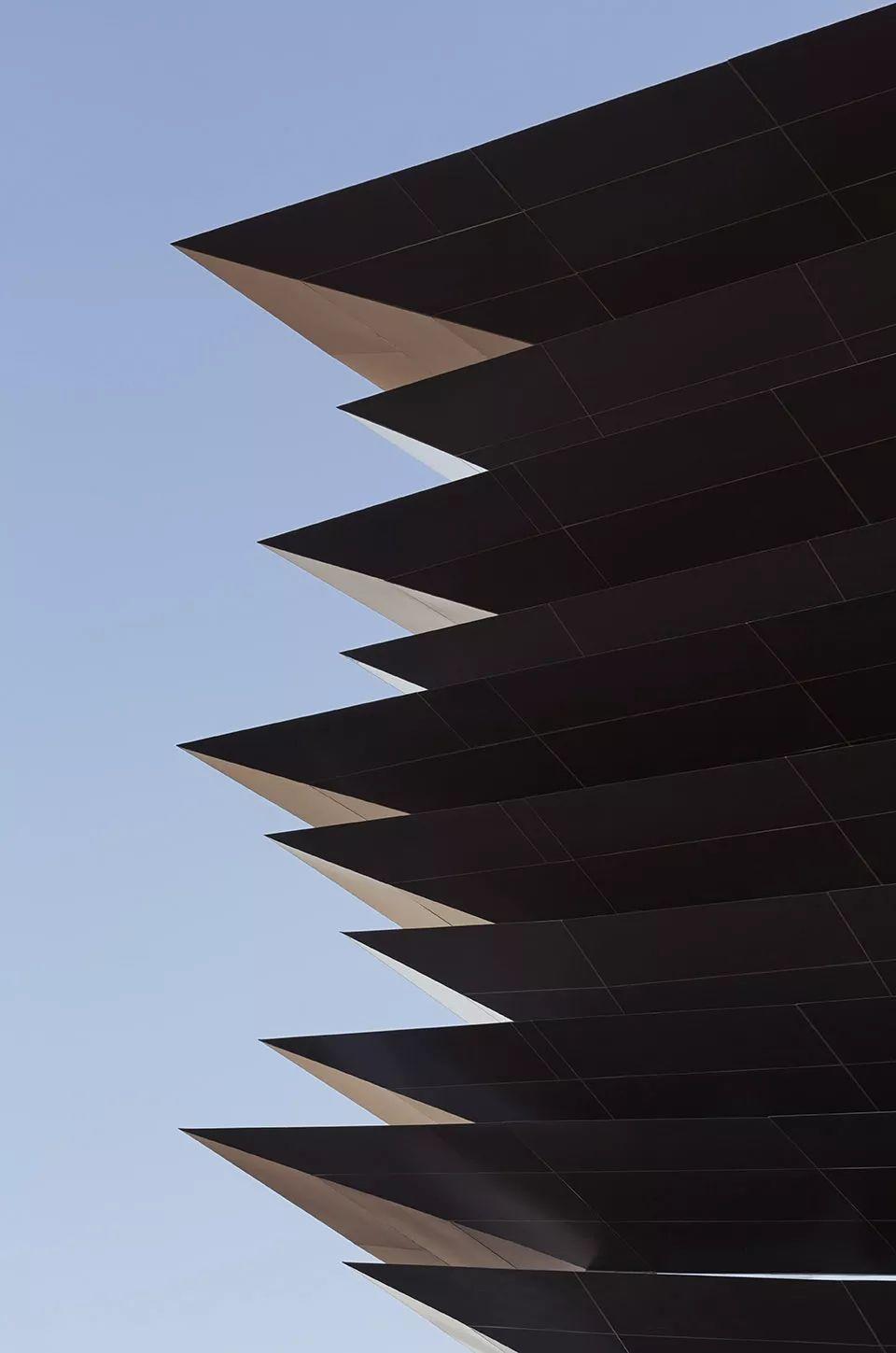 墨西哥Palacio de Hierro商場立面改造