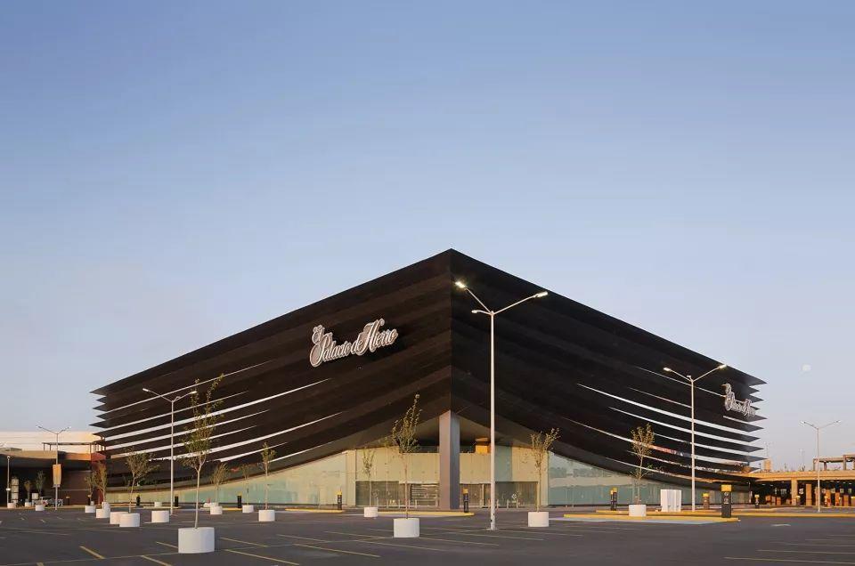 墨西哥Palacio de Hierro商場立面改造