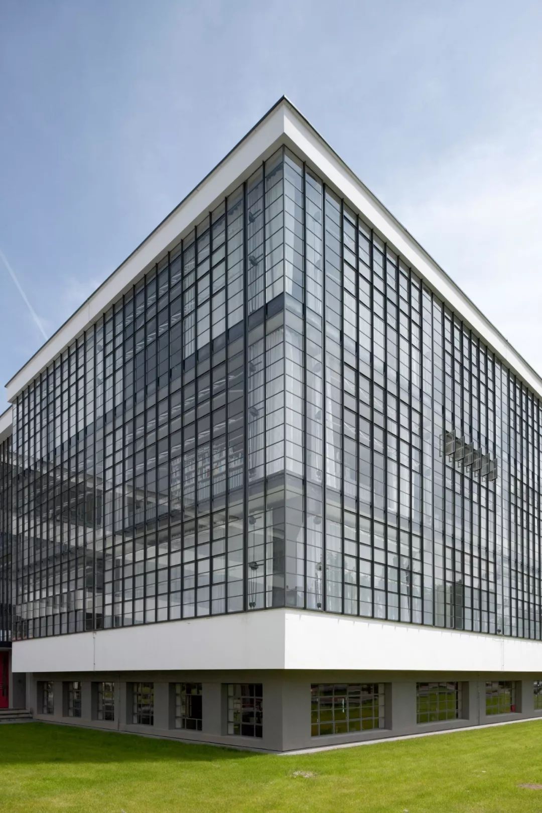 德國包浩斯校舍 The Bauhaus building in Dessau╱Walter Gropius