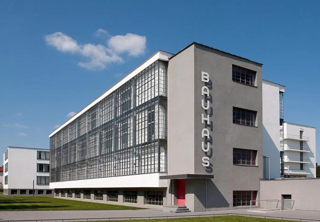 德國包浩斯校舍 The Bauhaus building in Dessau╱Walter Gropius