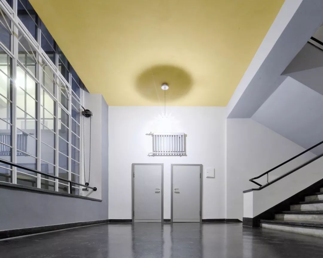 德國包浩斯校舍 The Bauhaus building in Dessau╱Walter Gropius