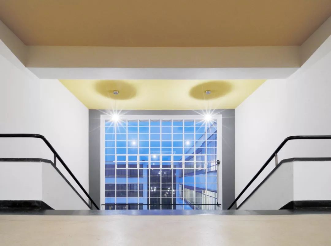 德國包浩斯校舍 The Bauhaus building in Dessau╱Walter Gropius