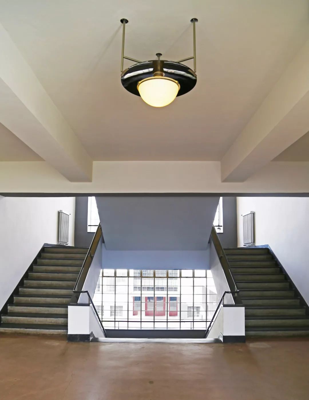 德國包浩斯校舍 The Bauhaus building in Dessau╱Walter Gropius