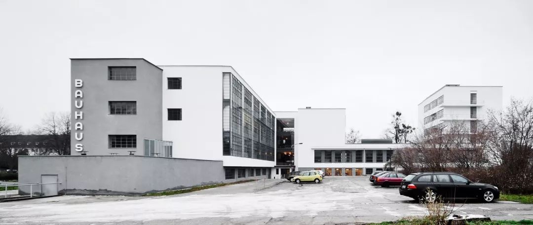德國包浩斯校舍 The Bauhaus building in Dessau╱Walter Gropius