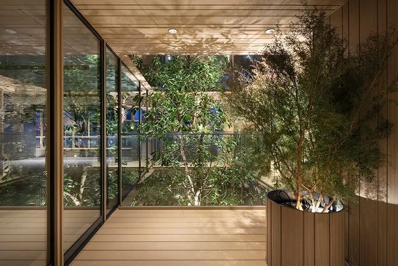 東京辦公大樓Kojimachi Terrace╱佐藤大 Nendo