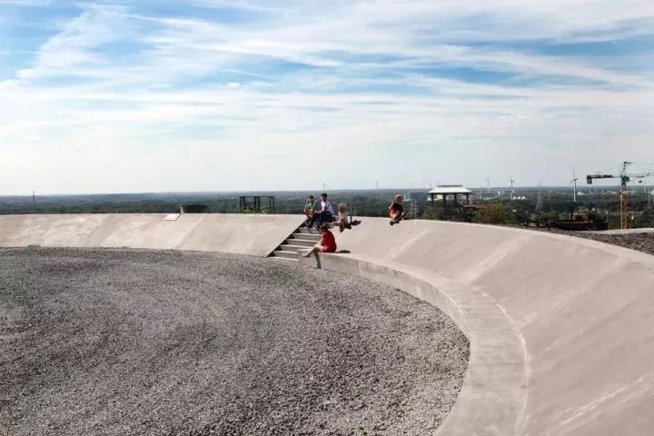 作品名稱：be-MINE遊樂場  作品位置：比利時法蘭德斯  設計單位：OMGEVING