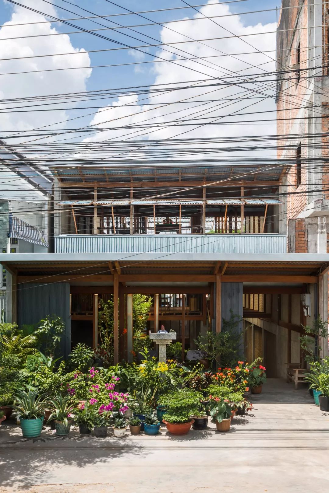 有可移動牆的多戶住宅/Nishizawa Architects