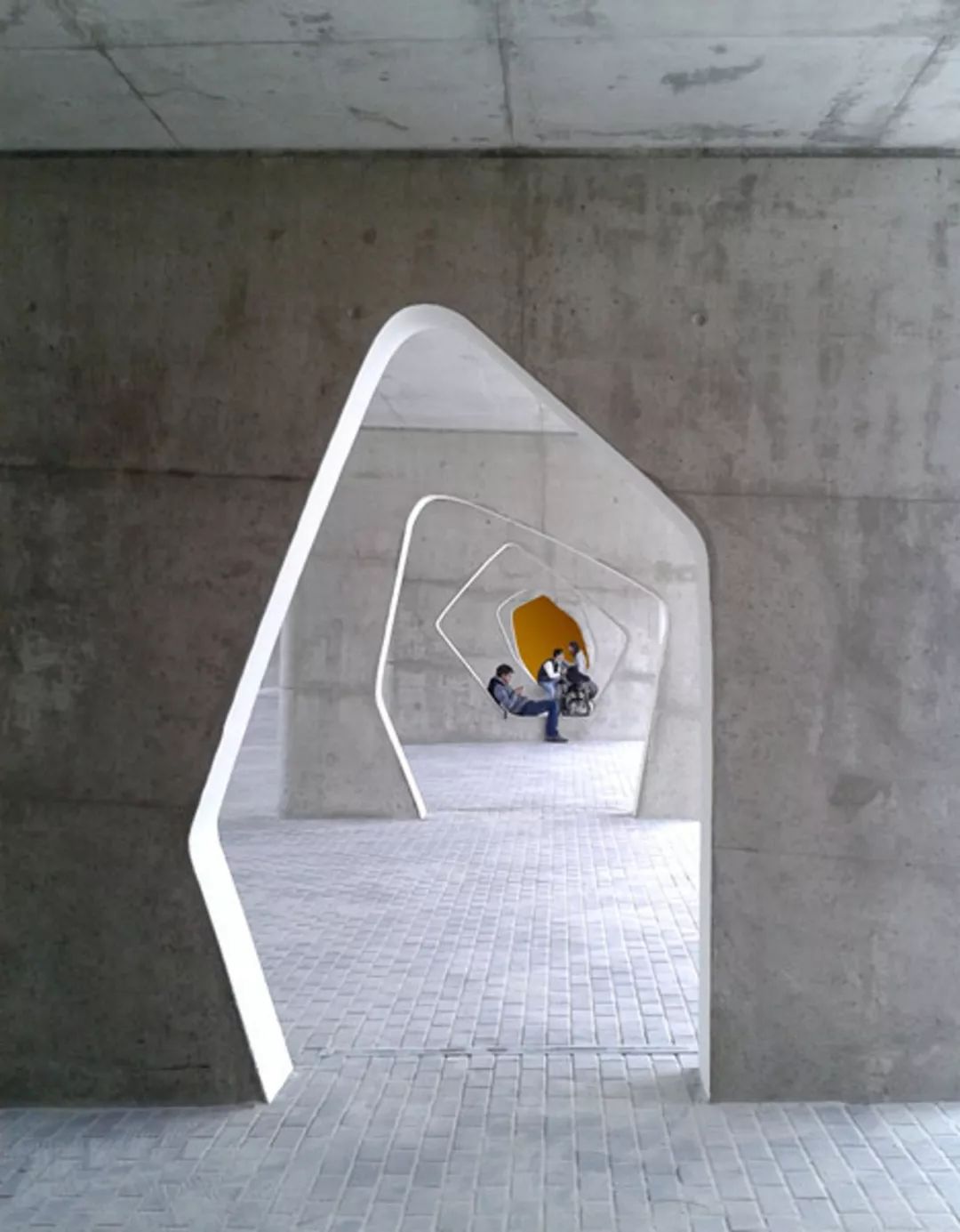 Portual Concrete House 葡萄牙混凝土建築 Braamcamp Freire中學/CVDB arquitectos
