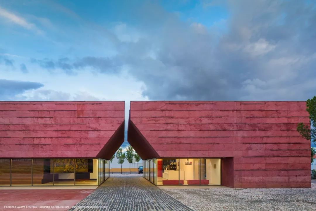 Portual Concrete House 葡萄牙混凝土建築 Fronteira Atoleiros戰爭博物館╱Gonçalo Byrne Arquitectos