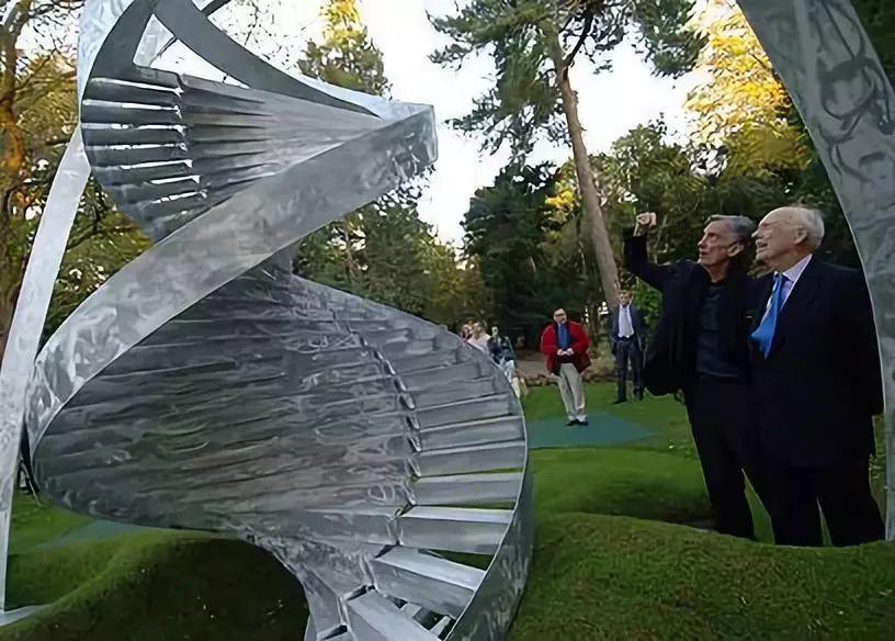 Charles Jencks 於2019年10月13日辭世