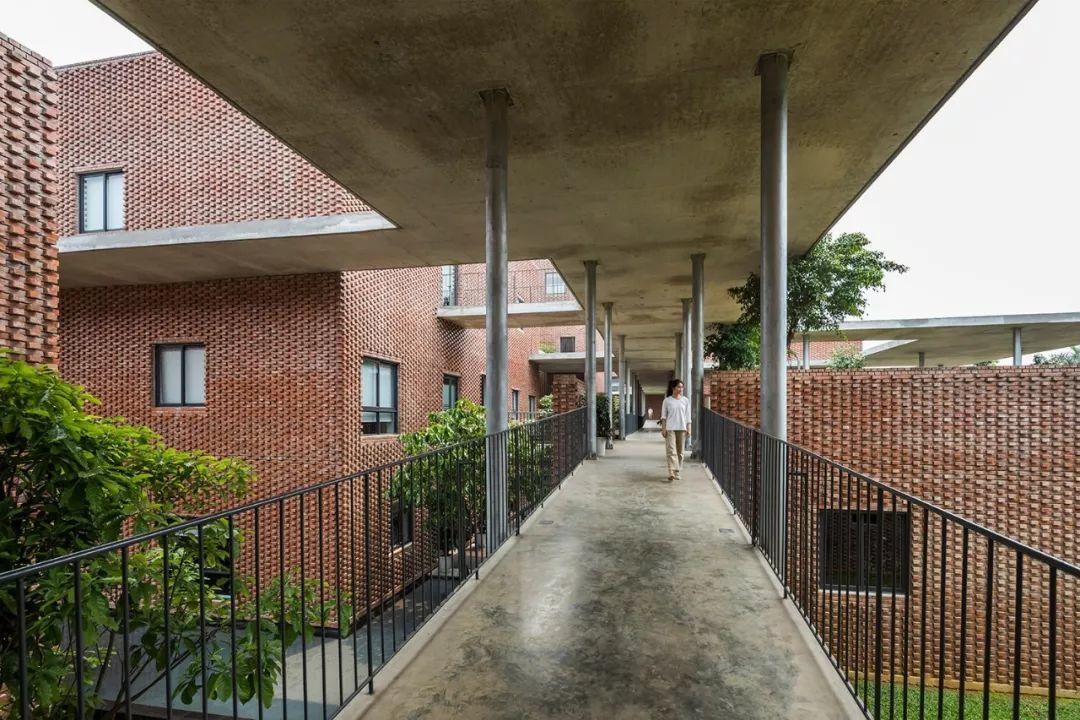 越南電信公司Viettel學院教育中心╱VTN Architects Vo Trong Nghia 武重義建築師事務所