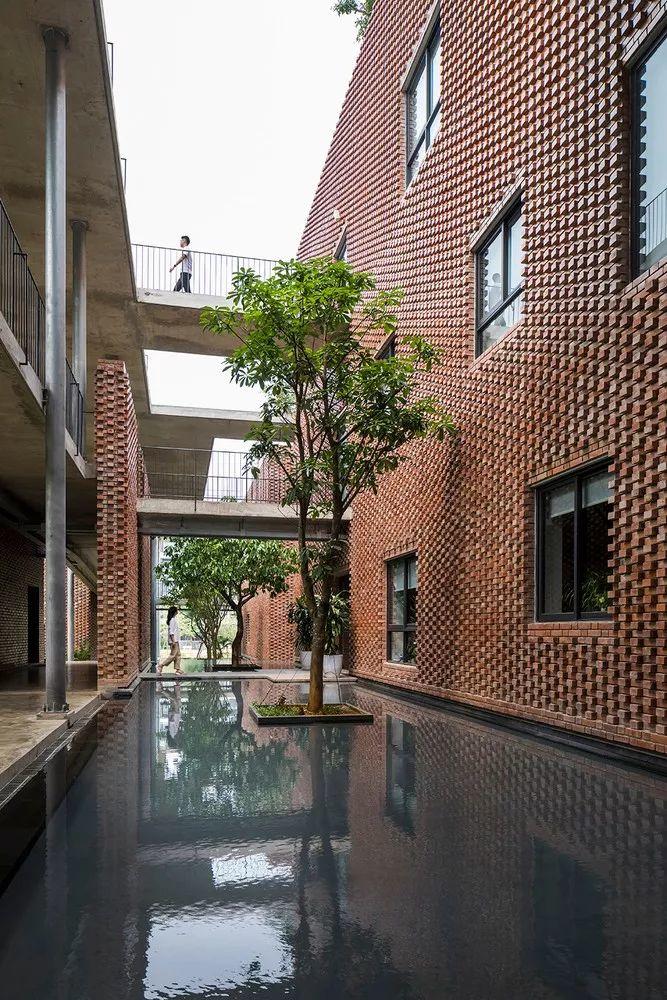 越南電信公司Viettel學院教育中心╱VTN Architects Vo Trong Nghia 武重義建築師事務所