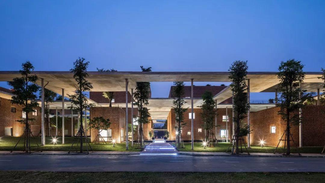 越南電信公司Viettel學院教育中心╱VTN Architects Vo Trong Nghia 武重義建築師事務所