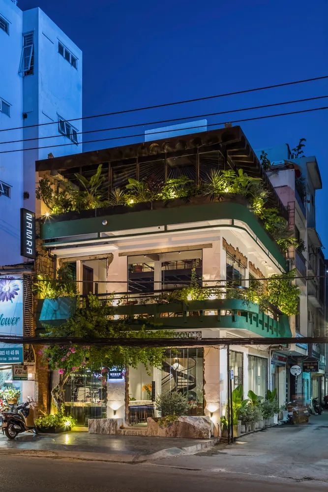 老房改裝的咖啡廳，越南峴港市Namra Coffee╱D1 Architectural Studio