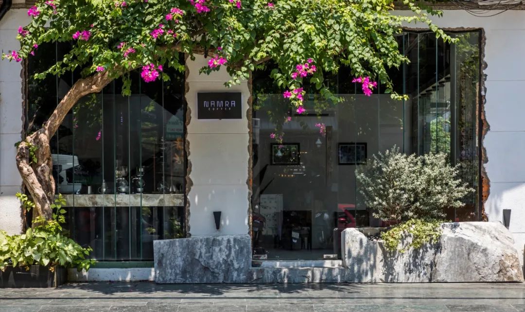 老房改裝的咖啡廳，越南峴港市Namra Coffee╱D1 Architectural Studio