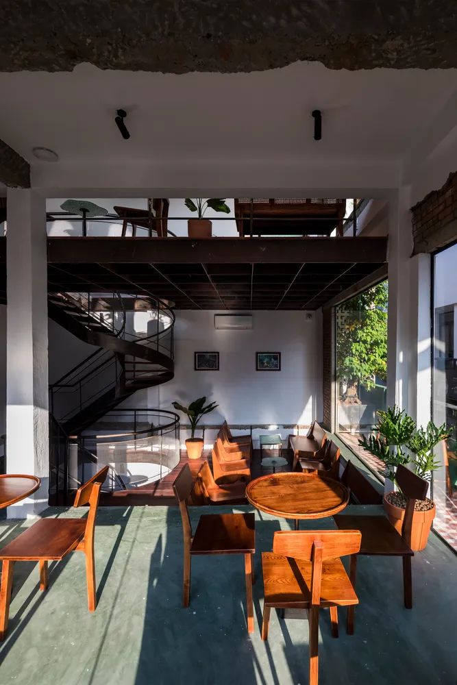 老房改裝的咖啡廳，越南峴港市Namra Coffee╱D1 Architectural Studio