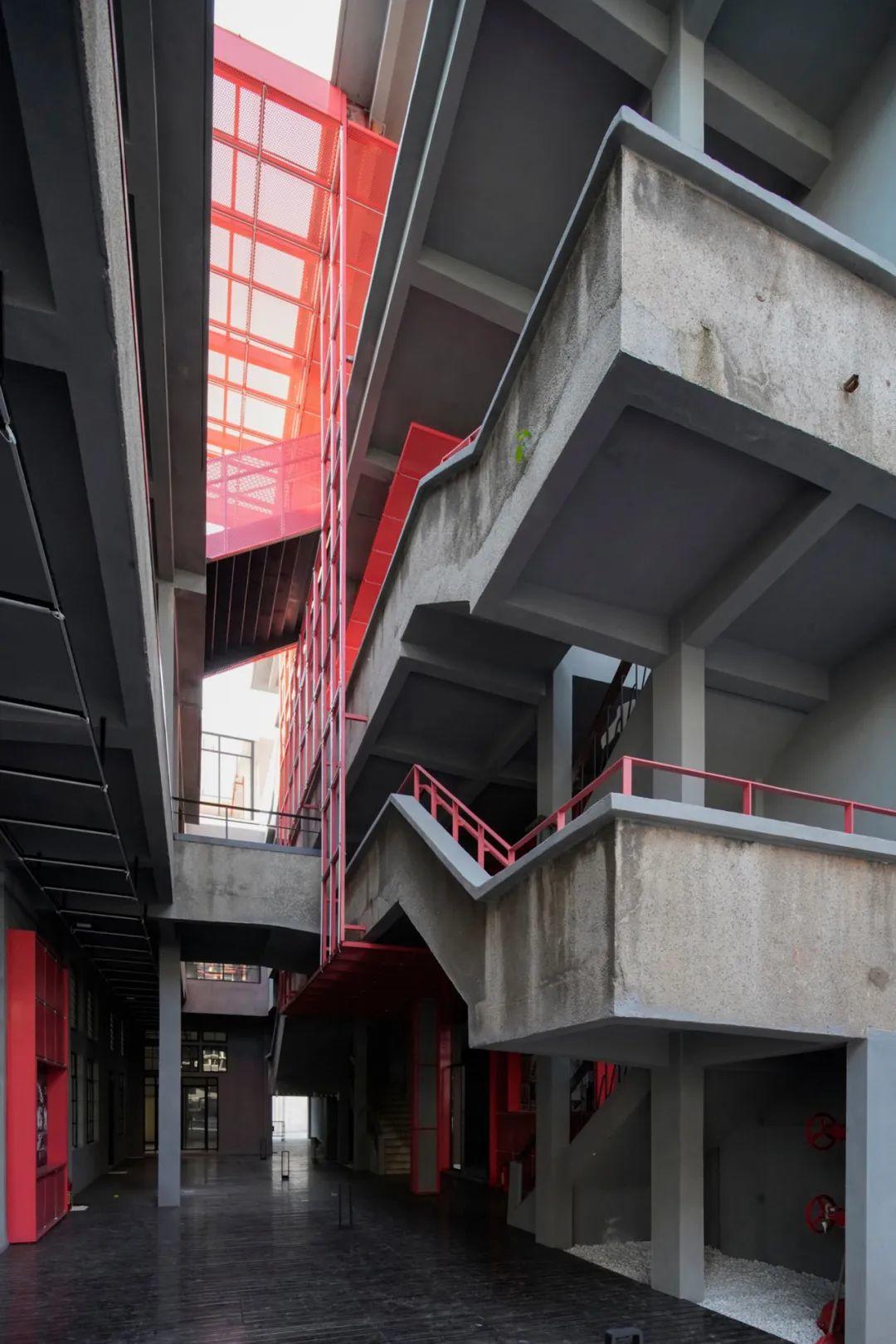 複雜樓梯的改造利用