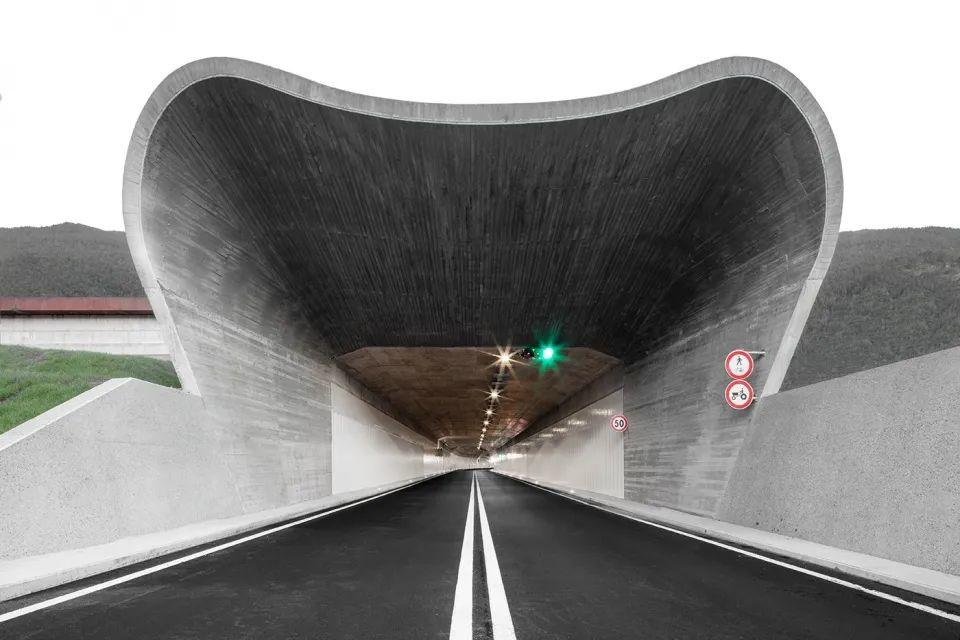 連接Bressanone市中心的出入口 ©Gustav Willeit