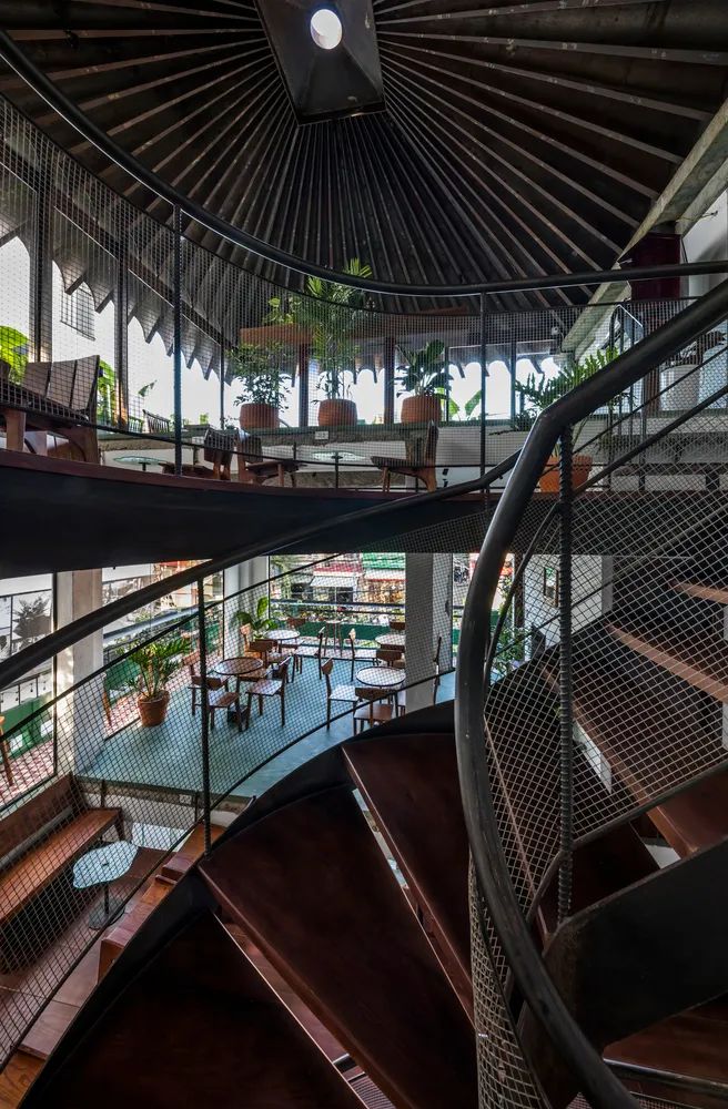 老房改裝的咖啡廳，越南峴港市Namra Coffee╱D1 Architectural Studio