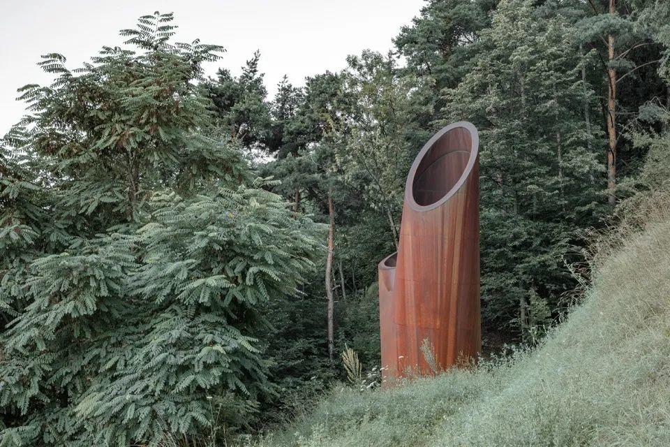 耐候鋼材質的通風豎道 ©Gustav Willeit